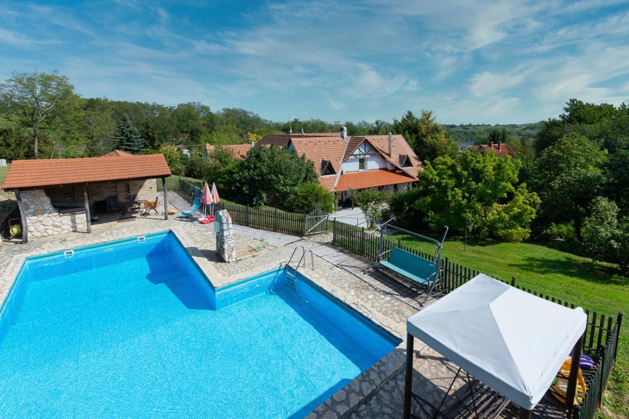 Hotel Szel Fiai Fogado Nyúl Exteriér fotografie
