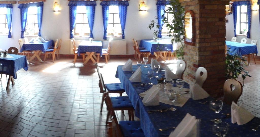 Hotel Szel Fiai Fogado Nyúl Exteriér fotografie